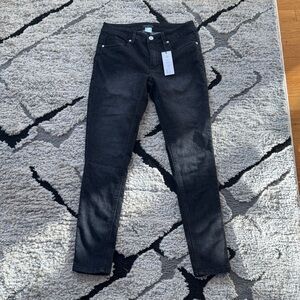 VENUS Dark Denim Skinny Jeans Petite length.